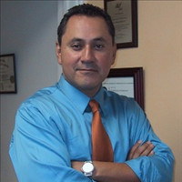 Dr. Carlos Hinojosa