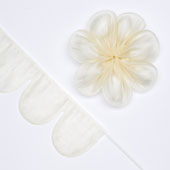 2&quot; Flower Petal Pull Pouch - 10 Yards (Ivory)