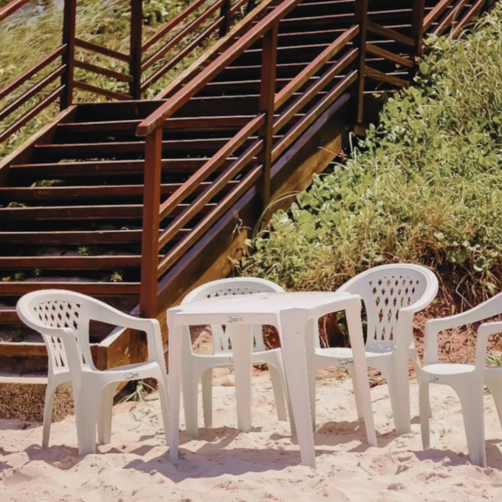 Kit 12 Cadeiras de Plástico com Braço Duo Bella Duoplastic Empilháveis