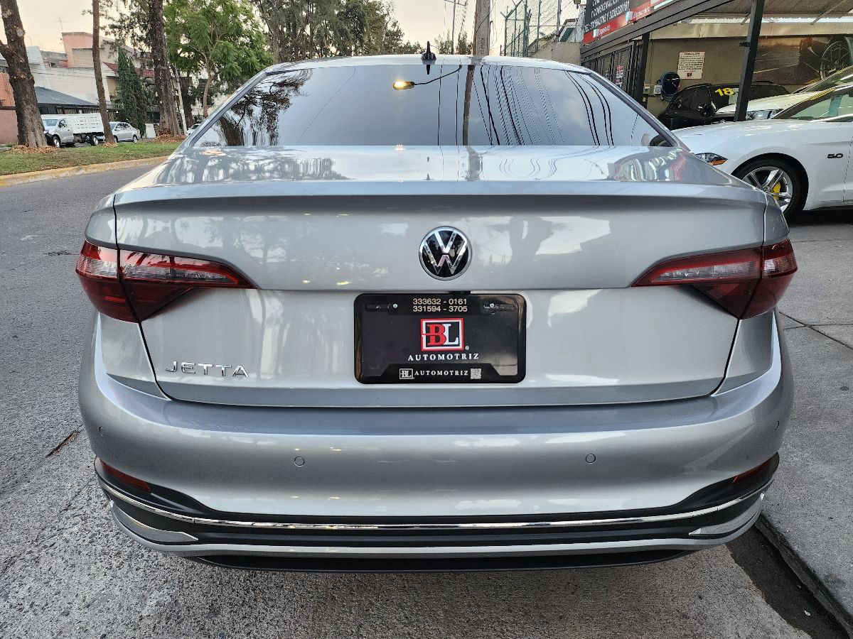 Volkswagen Jetta 2024 