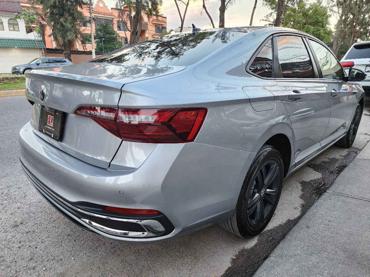 Volkswagen Jetta 2024 