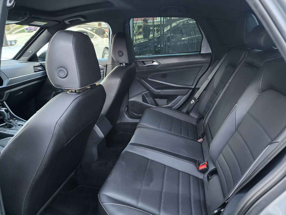 Volkswagen Jetta 2024 