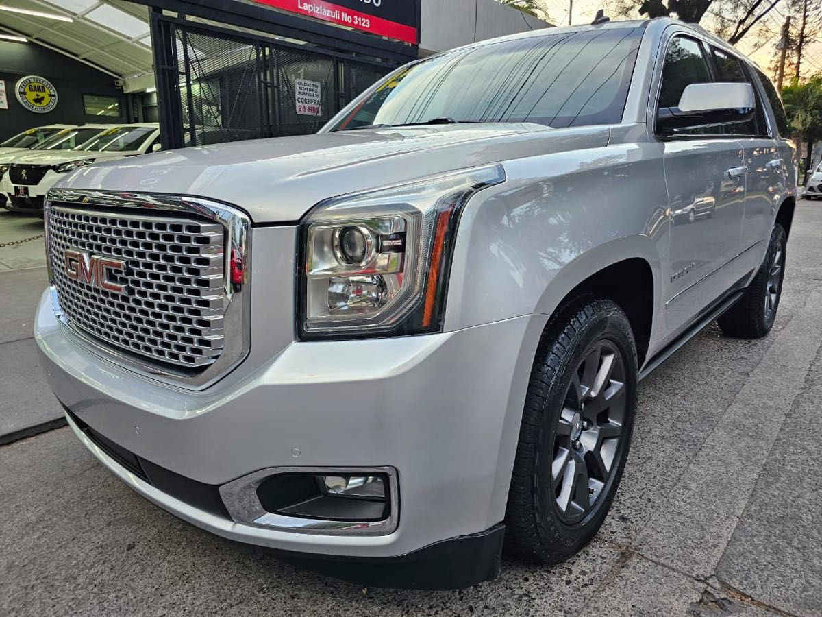 GMC Yukon S/N 2015