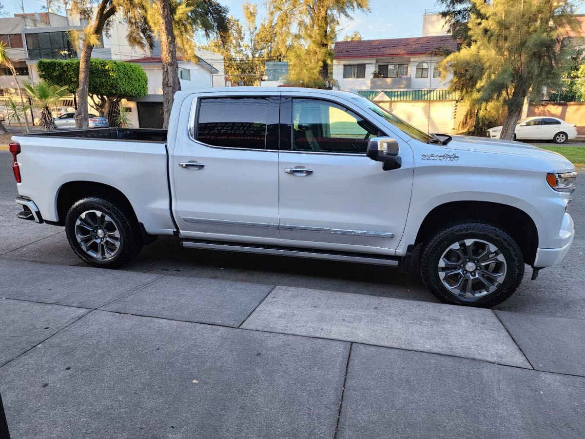 Chevrolet Cheyenne 2023 