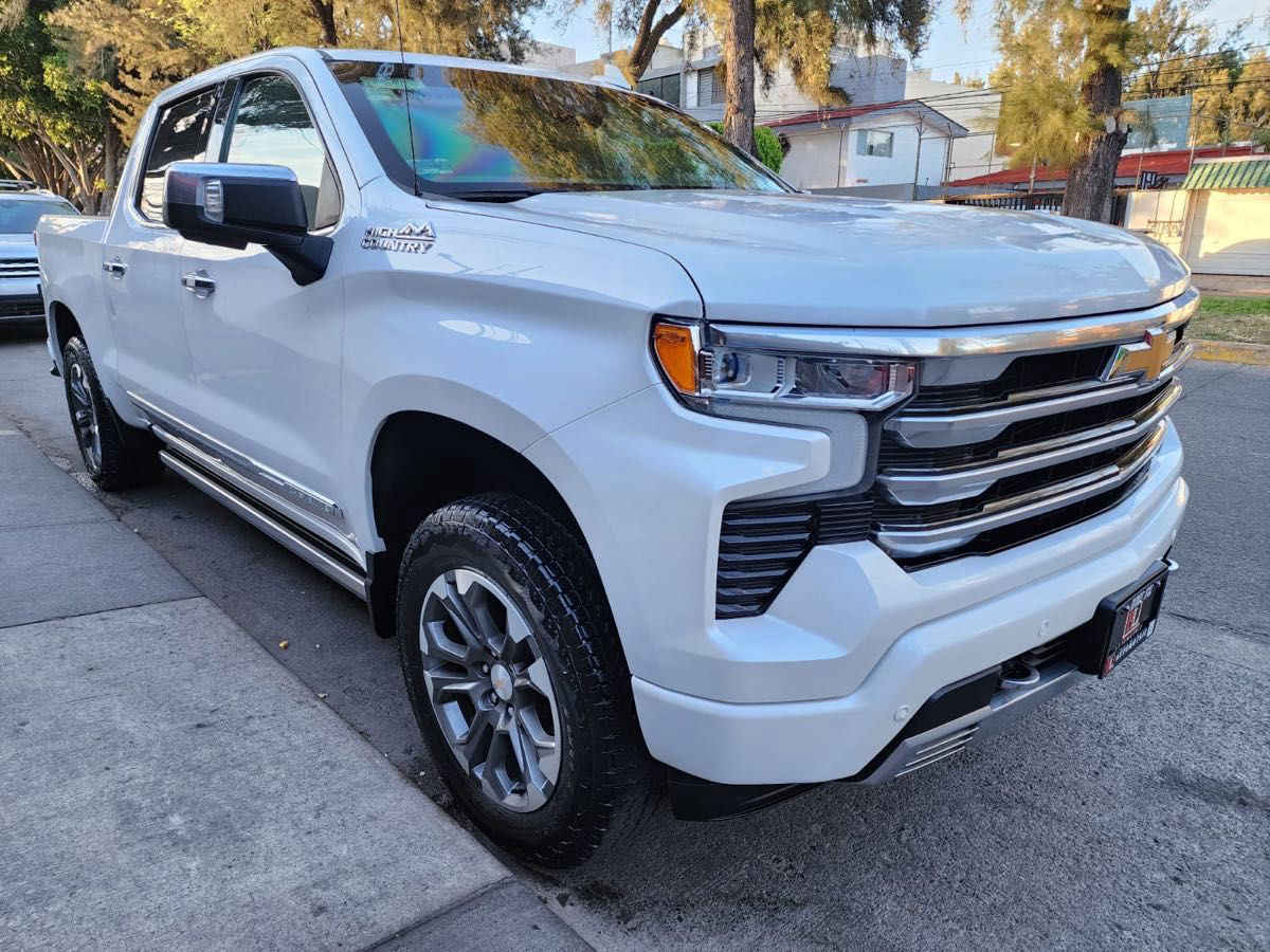 Chevrolet Cheyenne 2023 