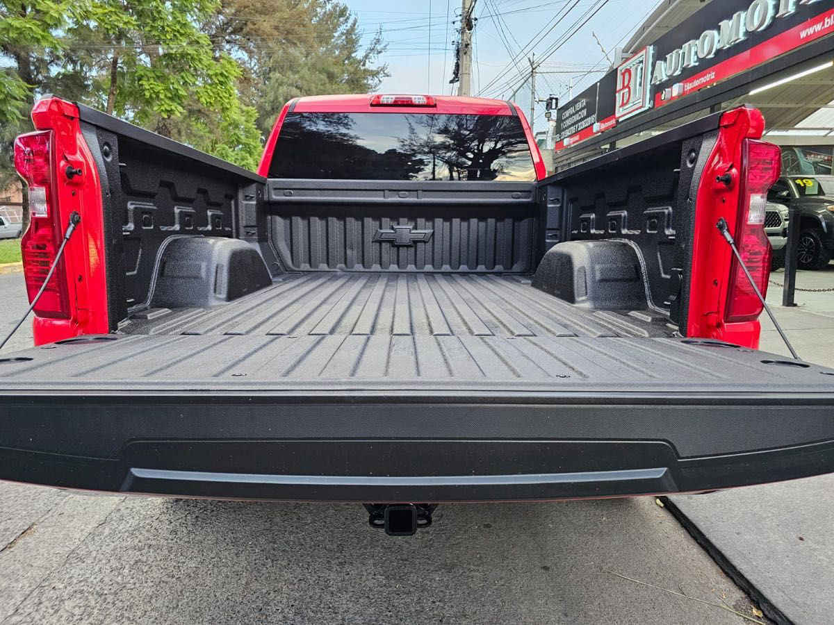 Chevrolet Cheyenne 2023 