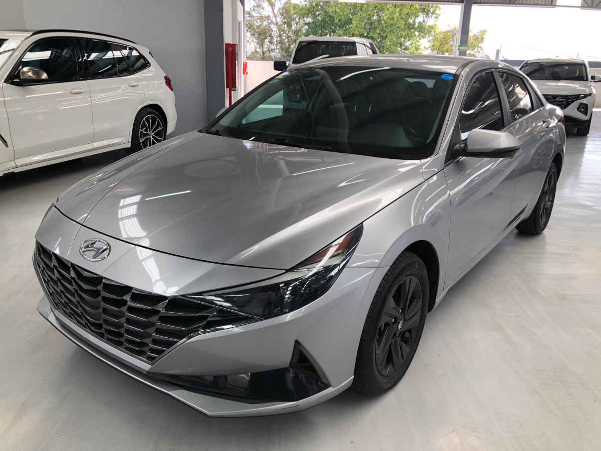 Autos seminuevos - Hyundai Elantra 2022