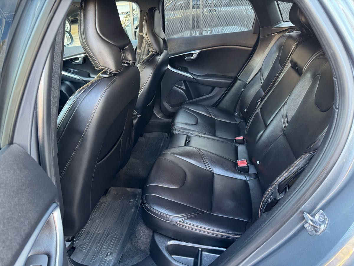 Volvo V40 2017 