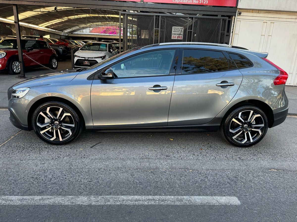 Volvo V40 2017 