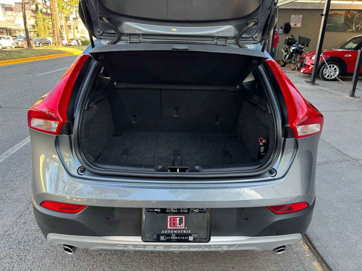 Volvo V40 2017 