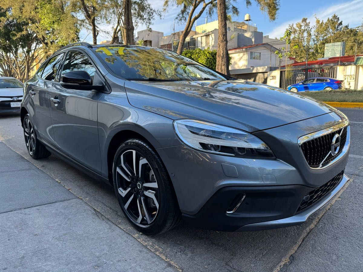 Volvo V40 2017 