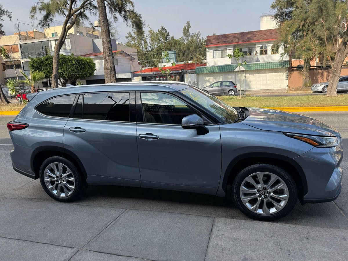 Toyota Highlander 2020 