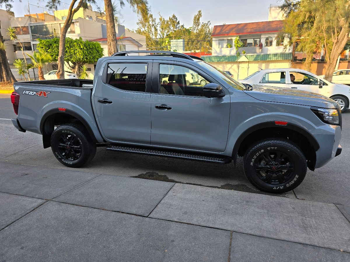 Nissan Frontier 2023