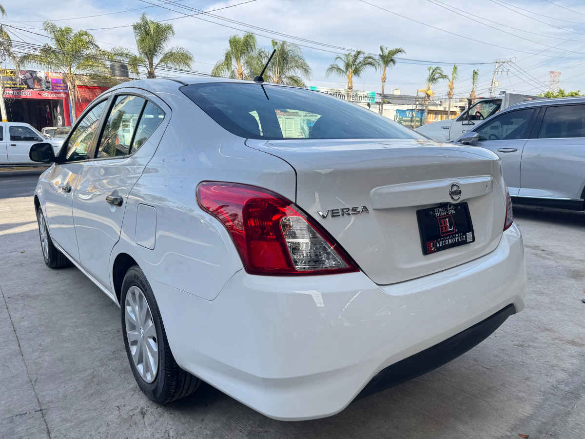 Nissan Versa 2017 