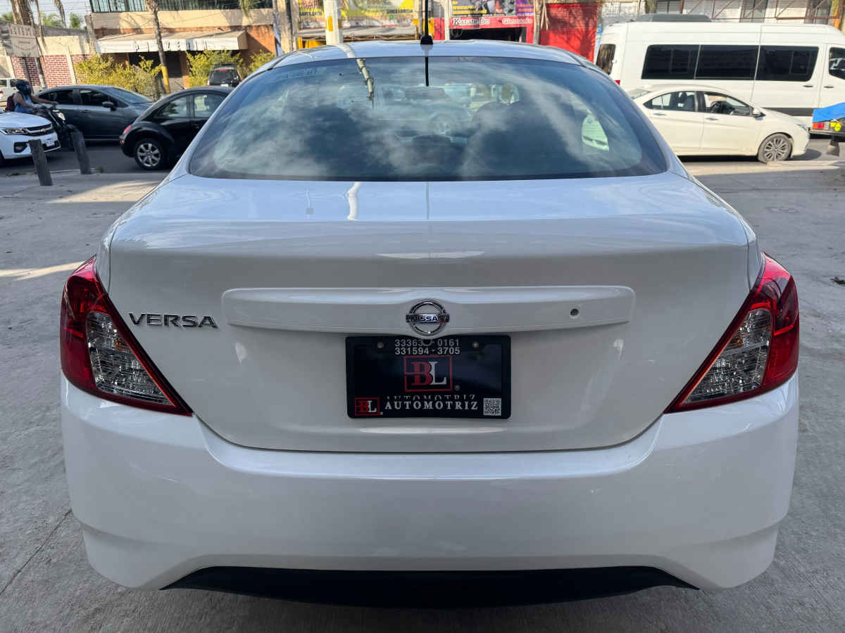 Nissan Versa 2017 