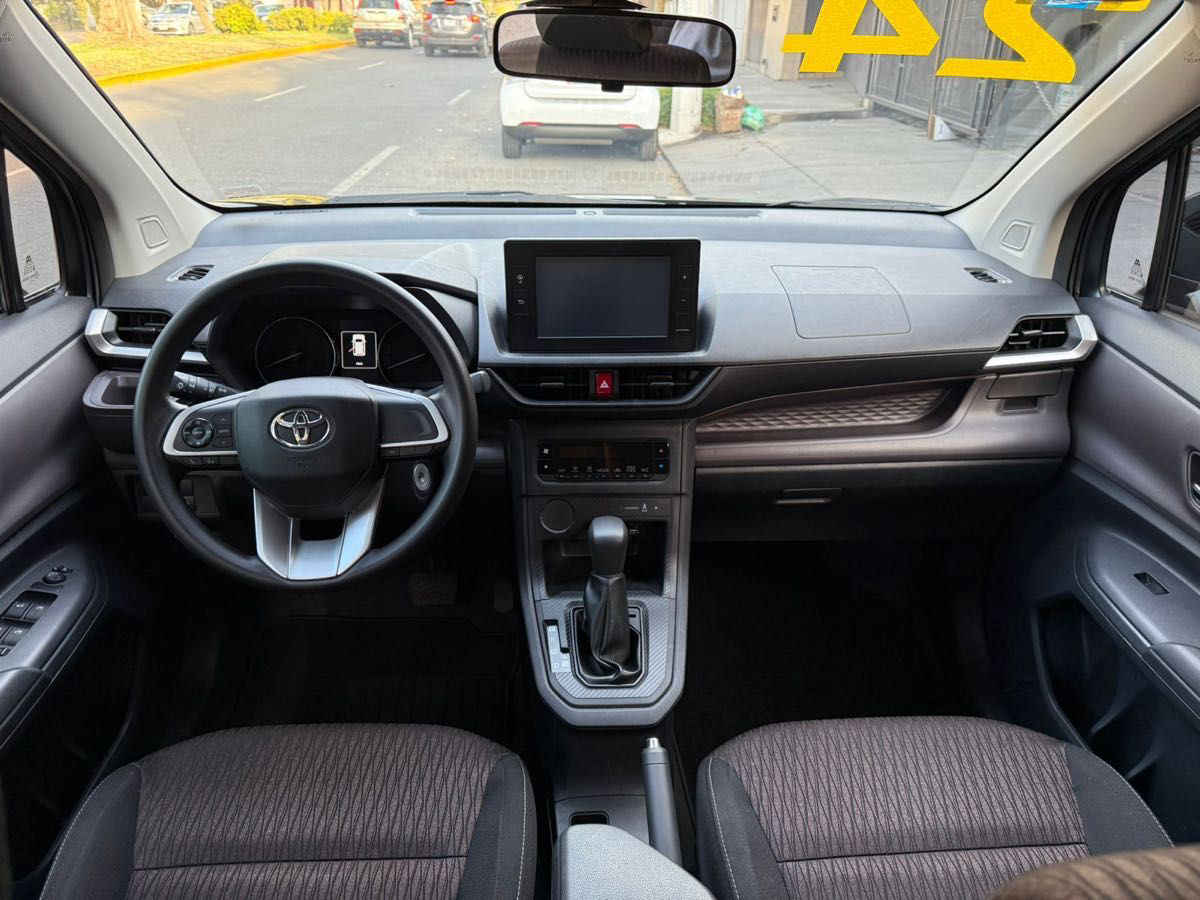 Toyota Avanza 2024 