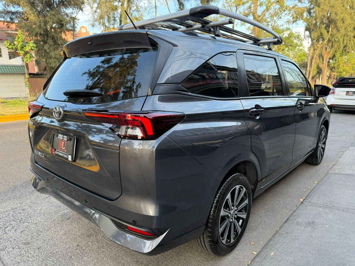 Toyota Avanza 2024 