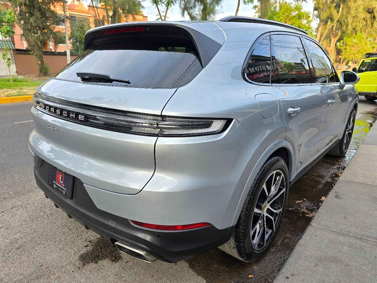 Porsche Cayenne 2024 