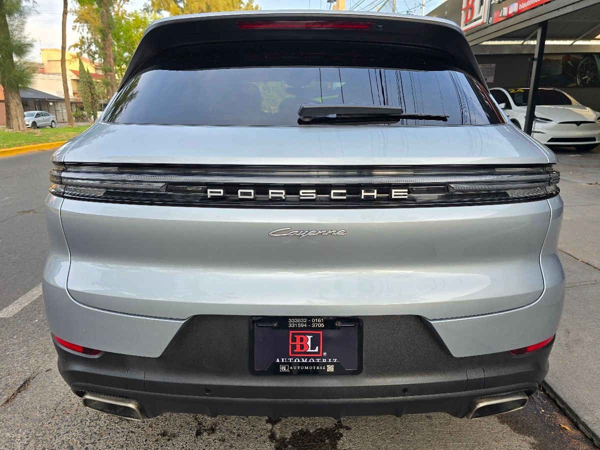 Porsche Cayenne 2024 