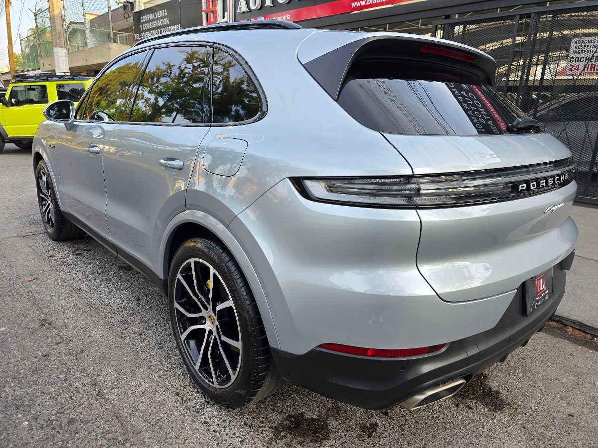 Porsche Cayenne 2024 