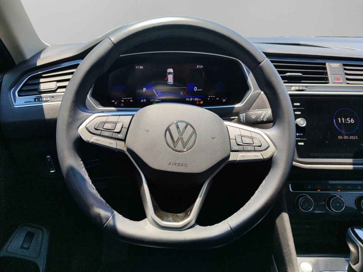 Volkswagen Tiguan 2024 logo VW insignia - Calidad alemana certificada México