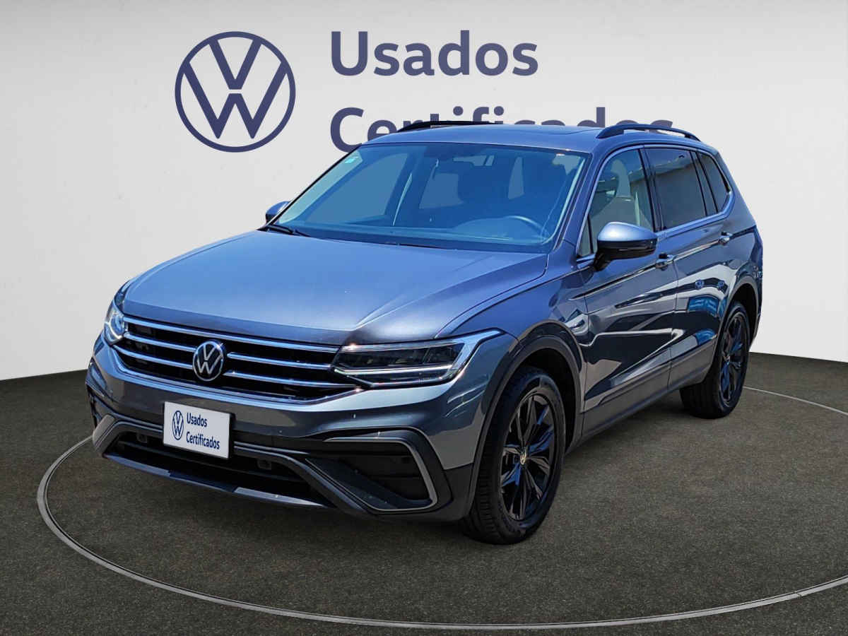 Volkswagen Tiguan 2024 exterior frontal gris - SUV seminuevo en Puebla