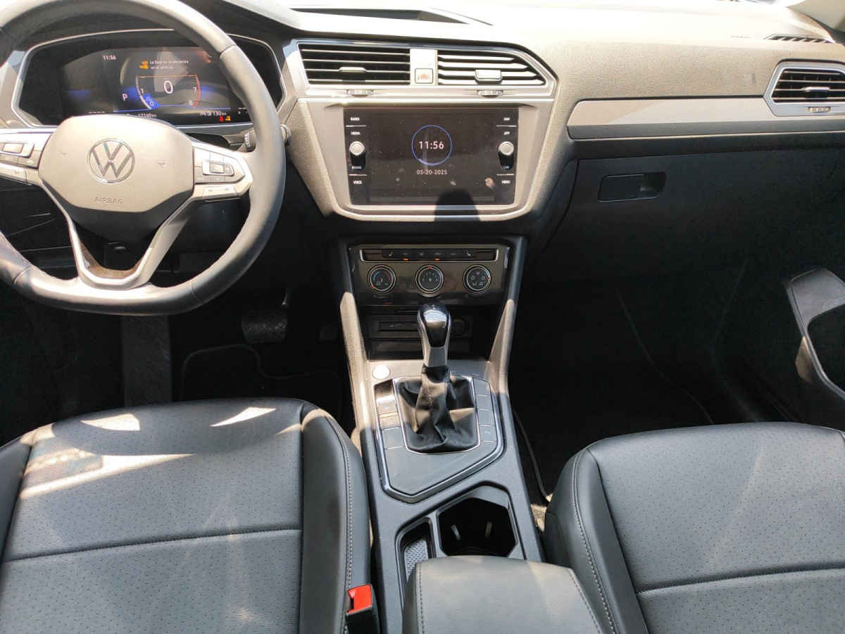 Volkswagen Tiguan 2024 compartimiento motor - Mecánica confiable gasolina premium