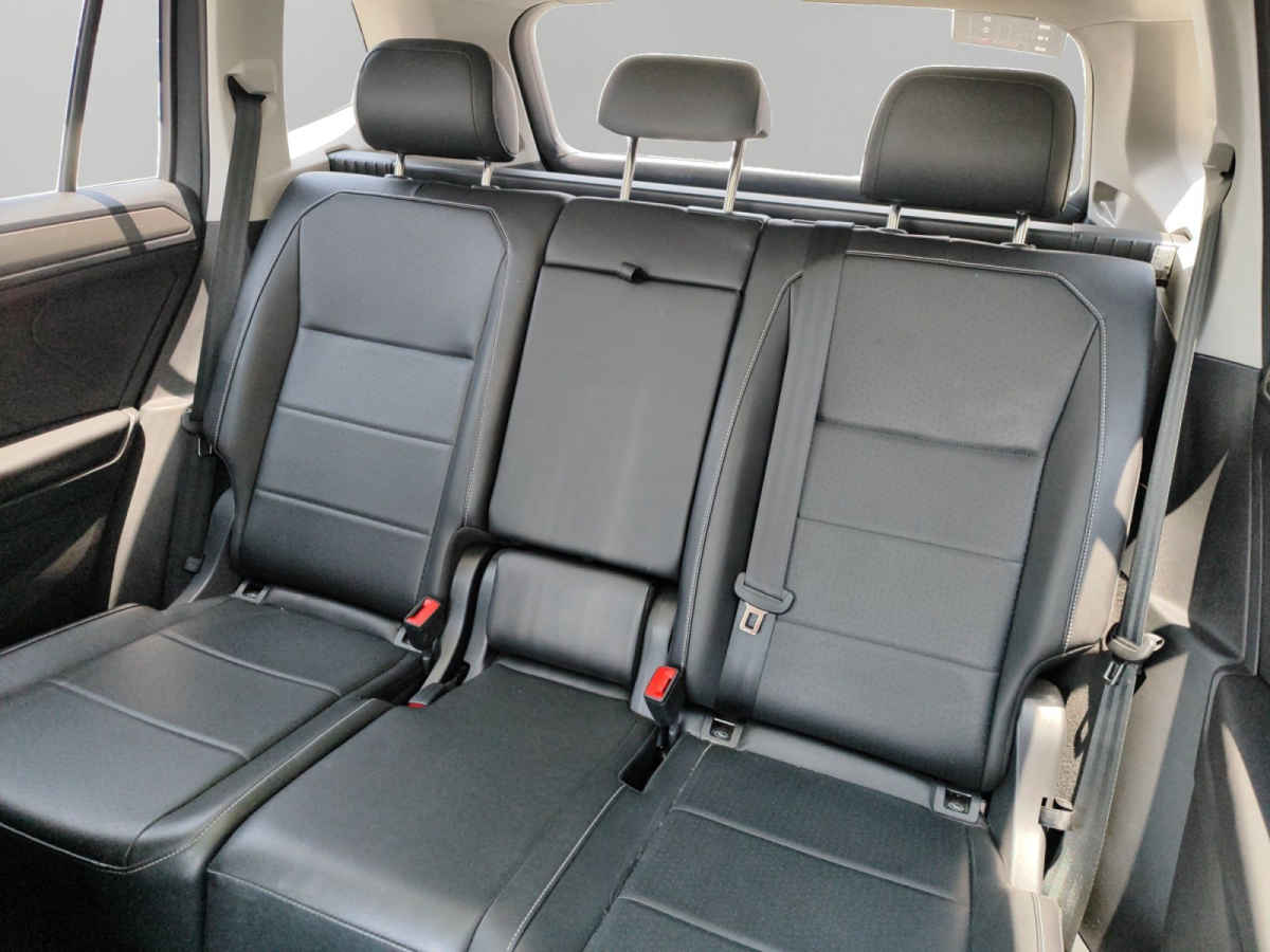 Volkswagen Tiguan 2024 manijas cromadas - Detalles premium acabados finos