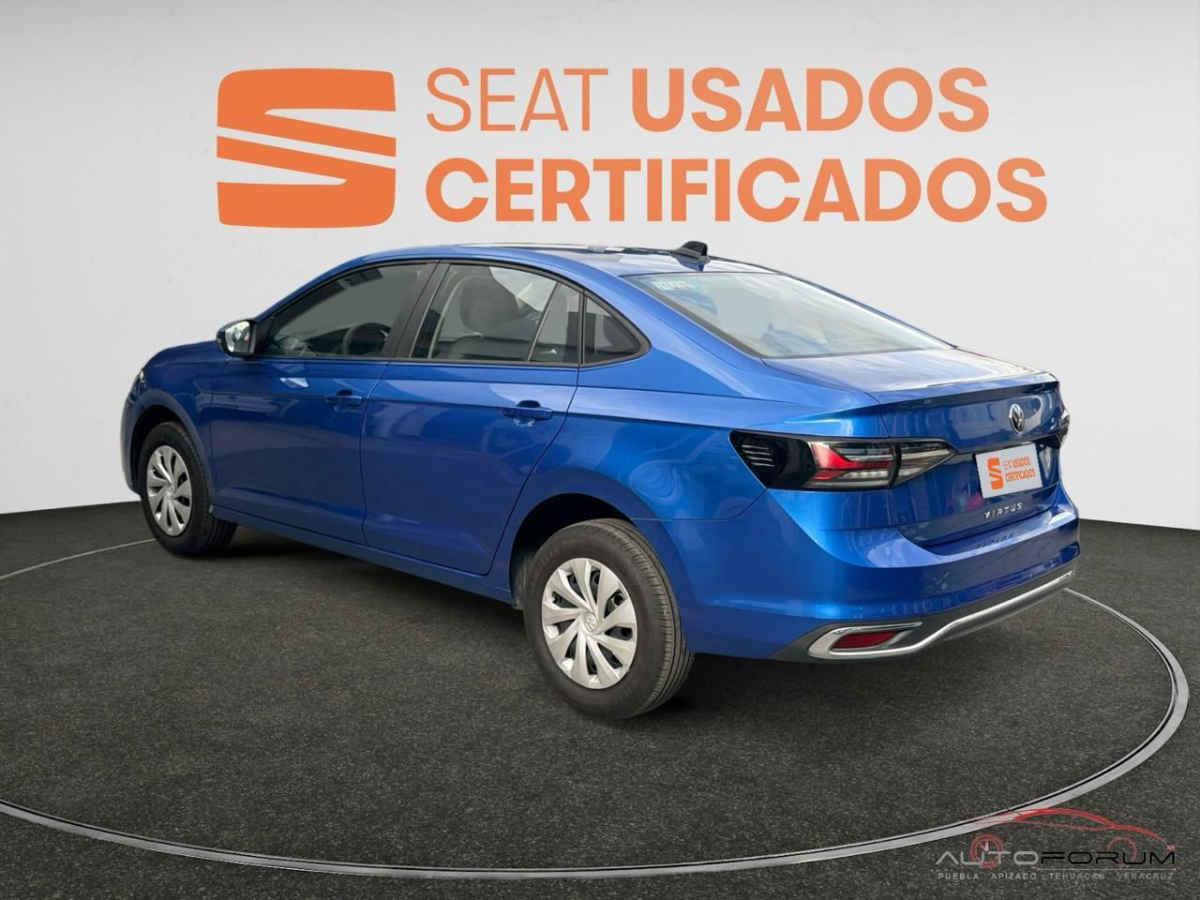 Volkswagen Virtus 2024 vista trasera azul - Vehículo certificado SeminuevosMex