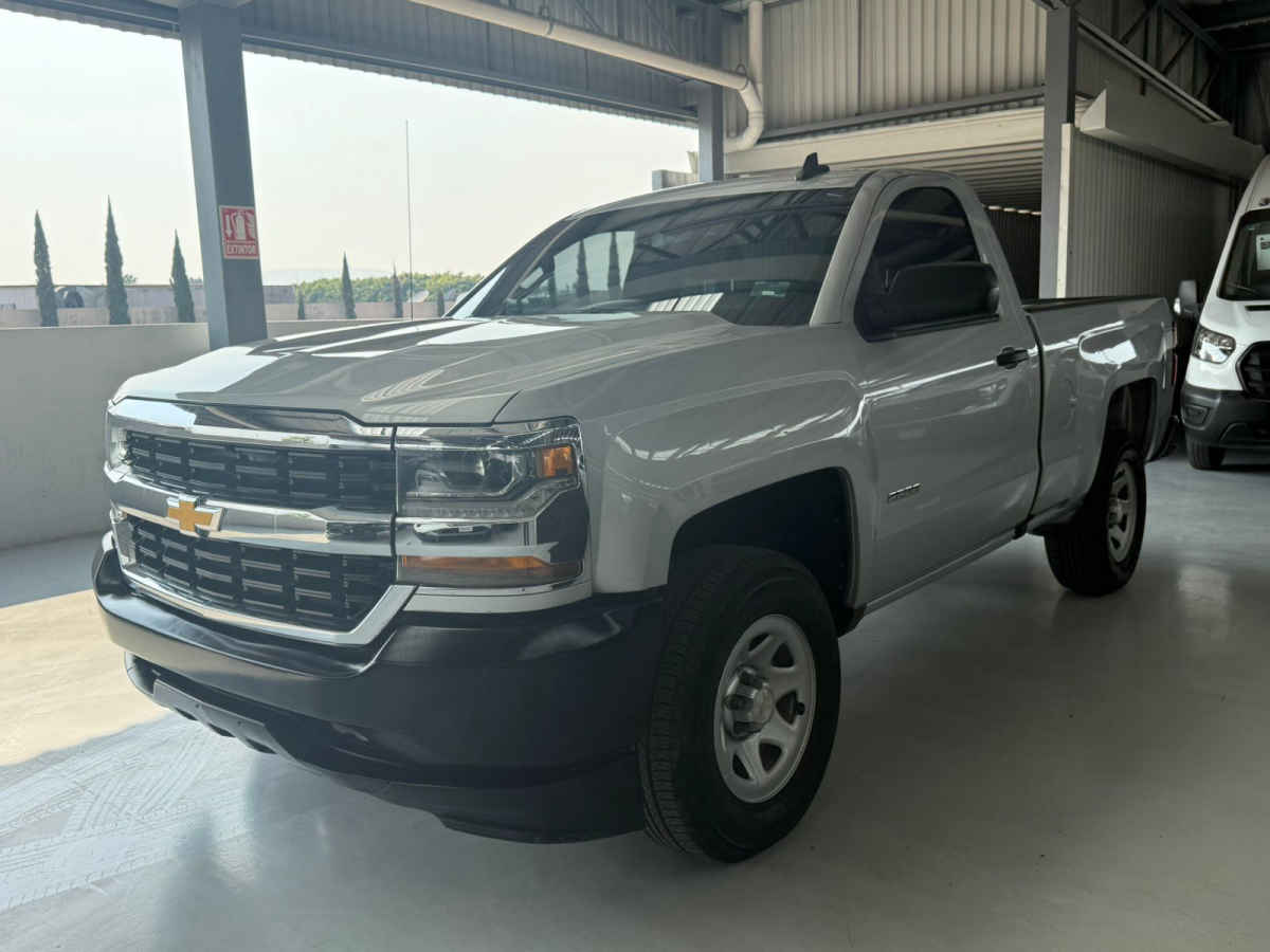 Autos seminuevos - Chevrolet Silverado 2018