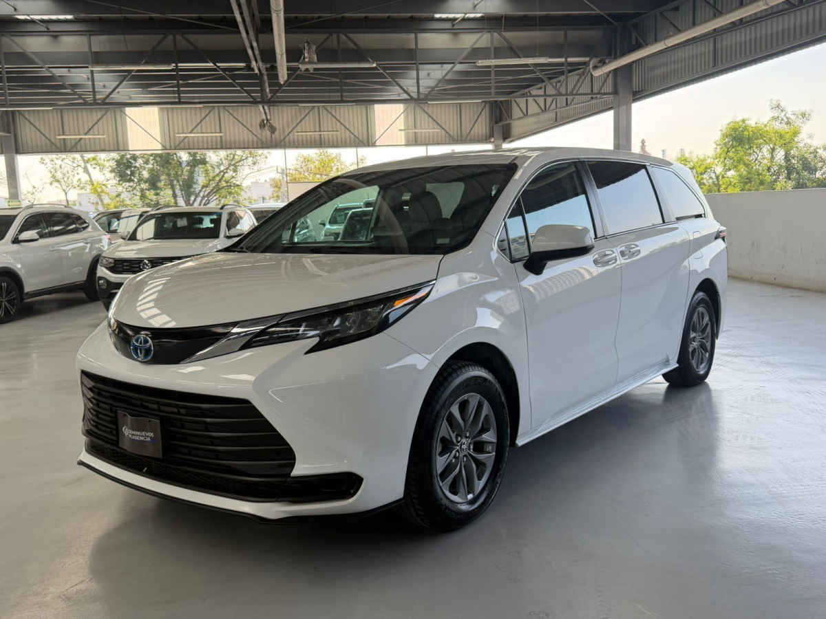 Autos seminuevos - Toyota Sienna 2022