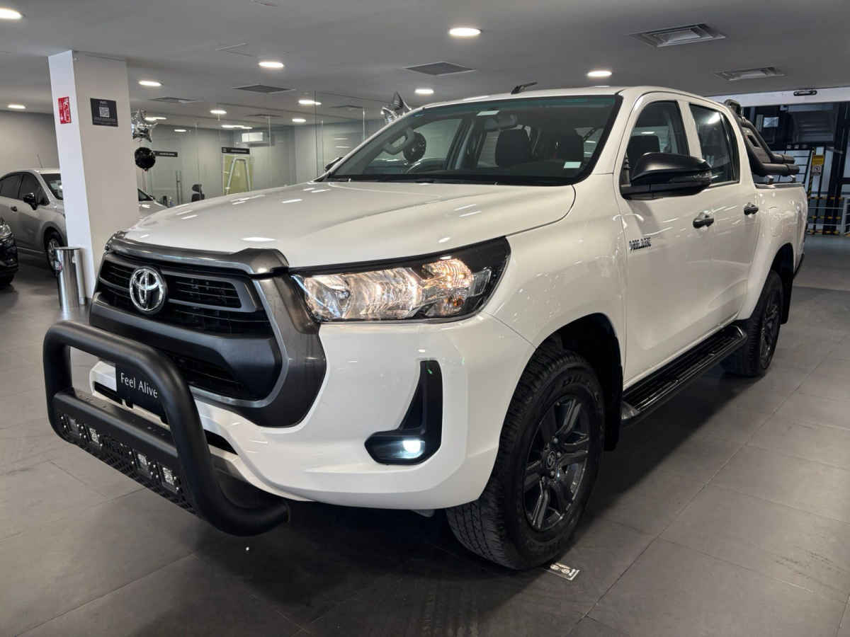Autos seminuevos - Toyota Hilux 2025
