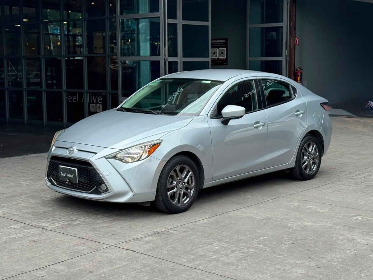 Autos seminuevos - Toyota Yaris 2019