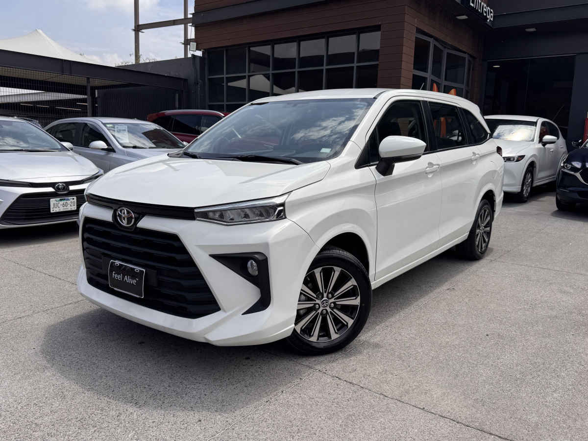 Autos seminuevos - Toyota Avanza 2023