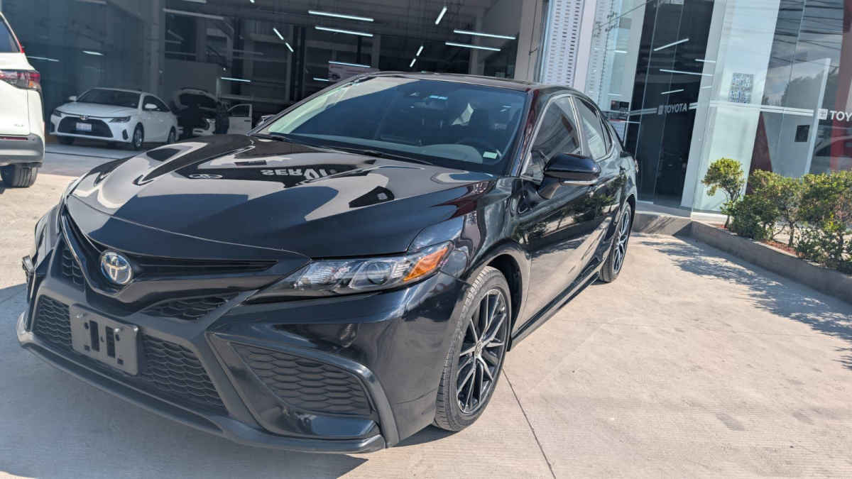 Imagen principal de Toyota Camry 2024