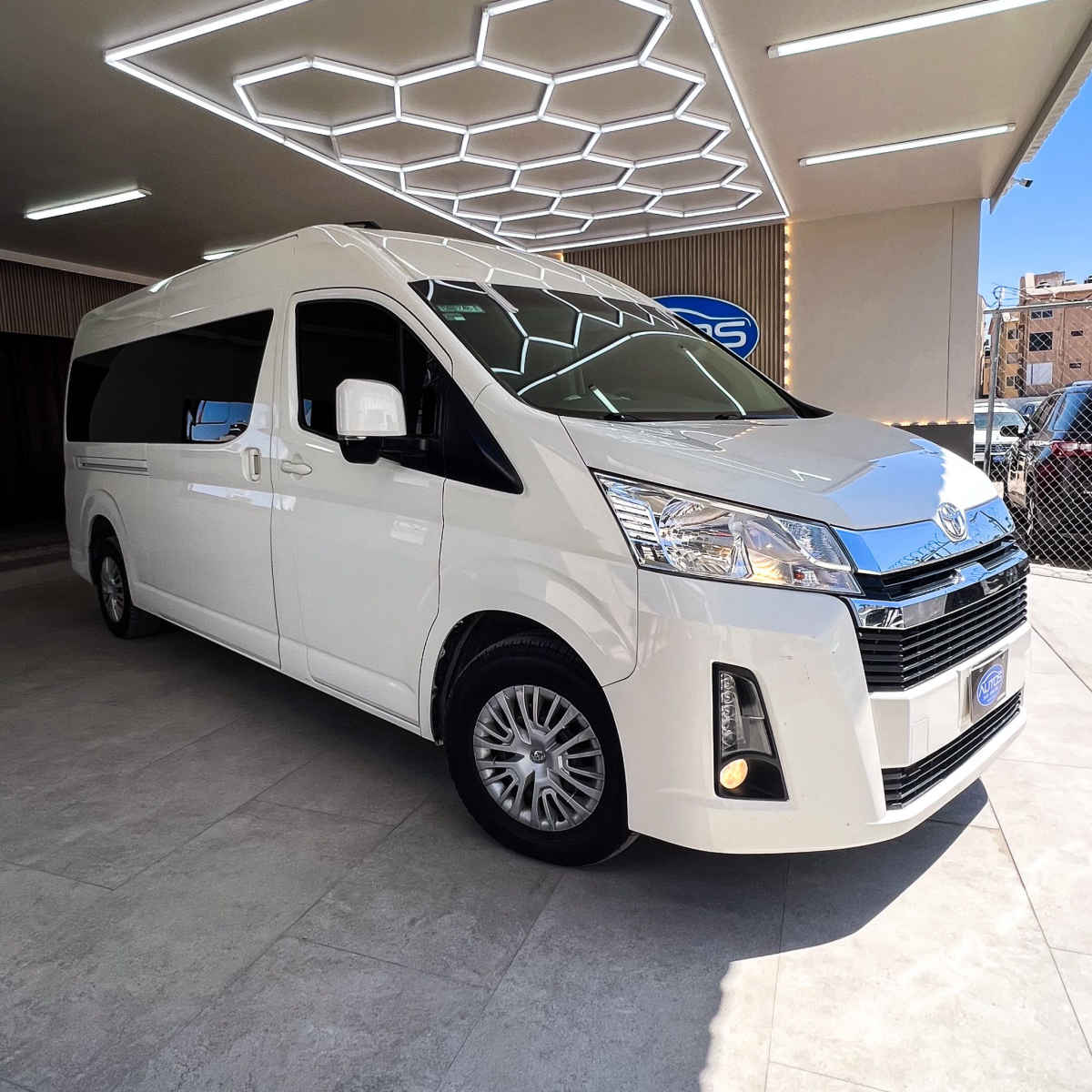 Toyota Hiace 2022