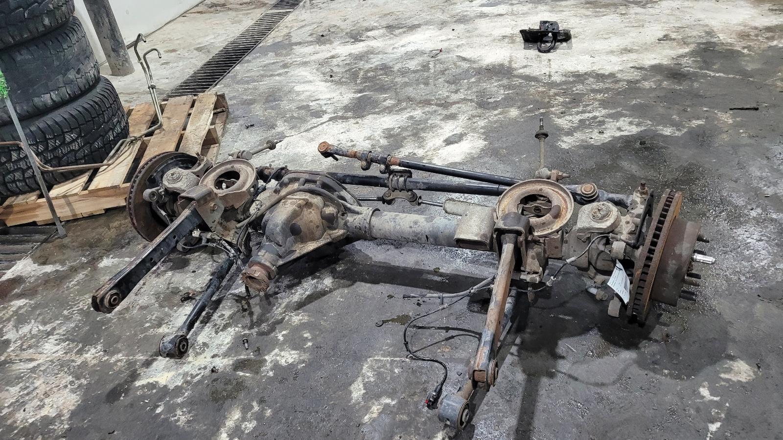 2010-2012 Dodge Ram 3500 6.7L Diesel Front Axle Assembly, 3.73