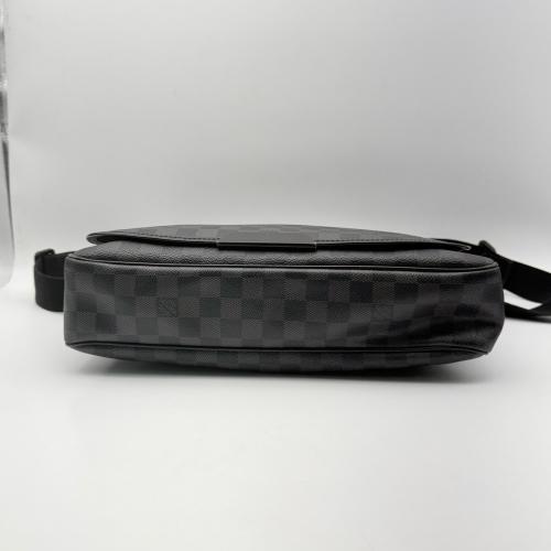 Louis Vuitton Damier Graphite Canvas Daniel MM Messenger Bag photo 6