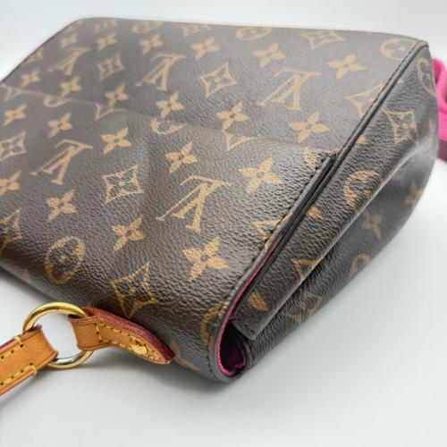 Louis Vuitton Monogram Cluny BB photo 8