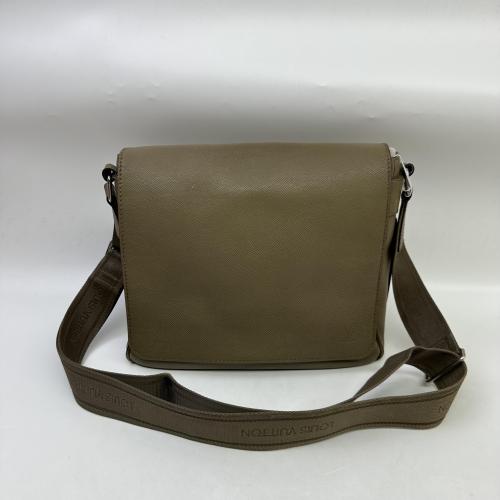 Louis Vuitton Taiga Leather Roman Crossbody Bag