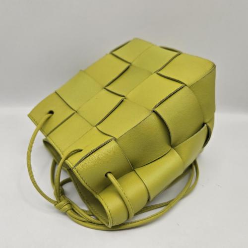 Bottega Veneta Nappa Maxi Intrecciato Cassette Bucket Bag photo 5