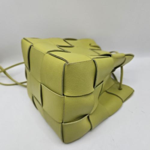 Bottega Veneta Nappa Maxi Intrecciato Cassette Bucket Bag photo 8