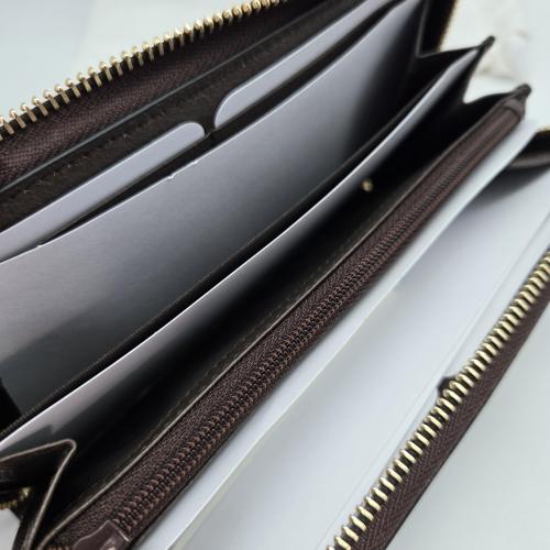 Gucci GG Supreme Zip Around Wallet photo 4