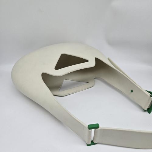 Bottega Veneta White Moulded Punch Shoulder Bag With Green Accents photo 3