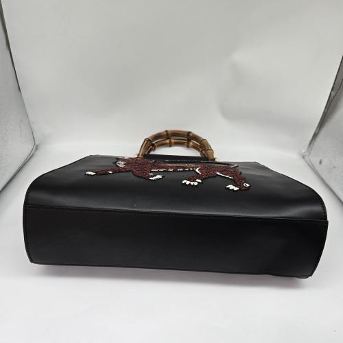 Gucci Black Leather Nymphaea Handbag With Tiger Motif photo 8