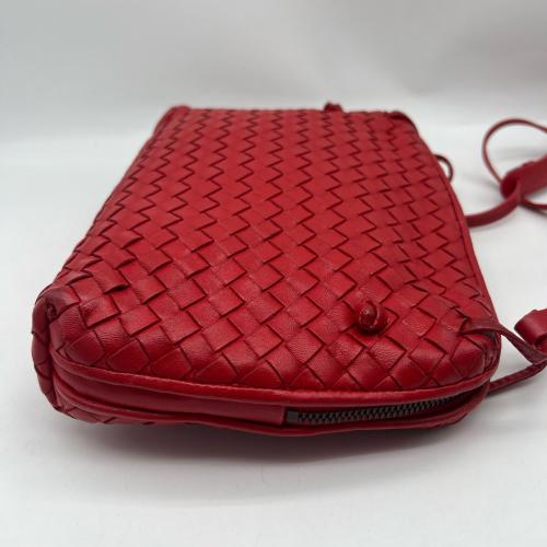 Bottega Veneta Red Intrecciato Nodini Crossbody Bag photo 5