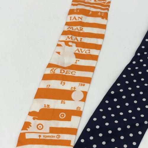 Hermès Astrologie A Pois Silk Twilly Scarf photo 6