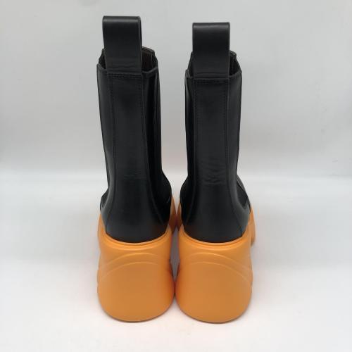 Bottega Veneta Black Chelsea Boots With Orange Sole photo 6