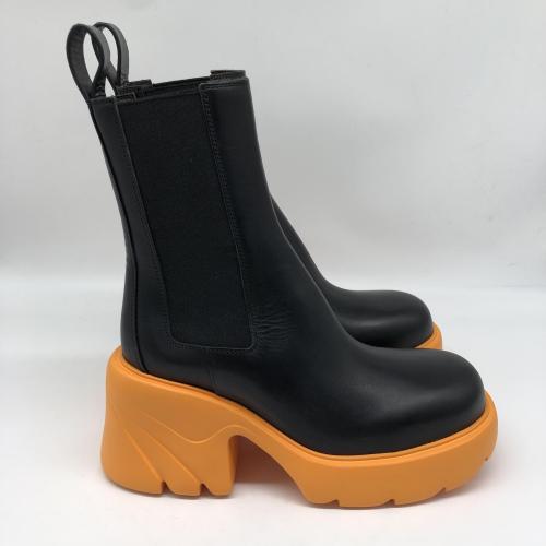 Bottega Veneta Black Chelsea Boots With Orange Sole photo 7