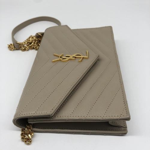 Yves Saint Laurent Beige Grain de Poudre Embossed Leather Matelassé Chevron Chain Wallet photo 5